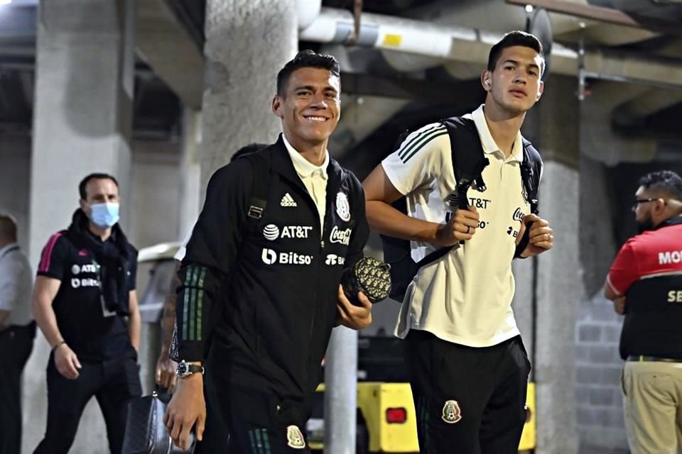 Héctor Moreno y César Montes reportarán este lunes con los Rayados en El Barrial.