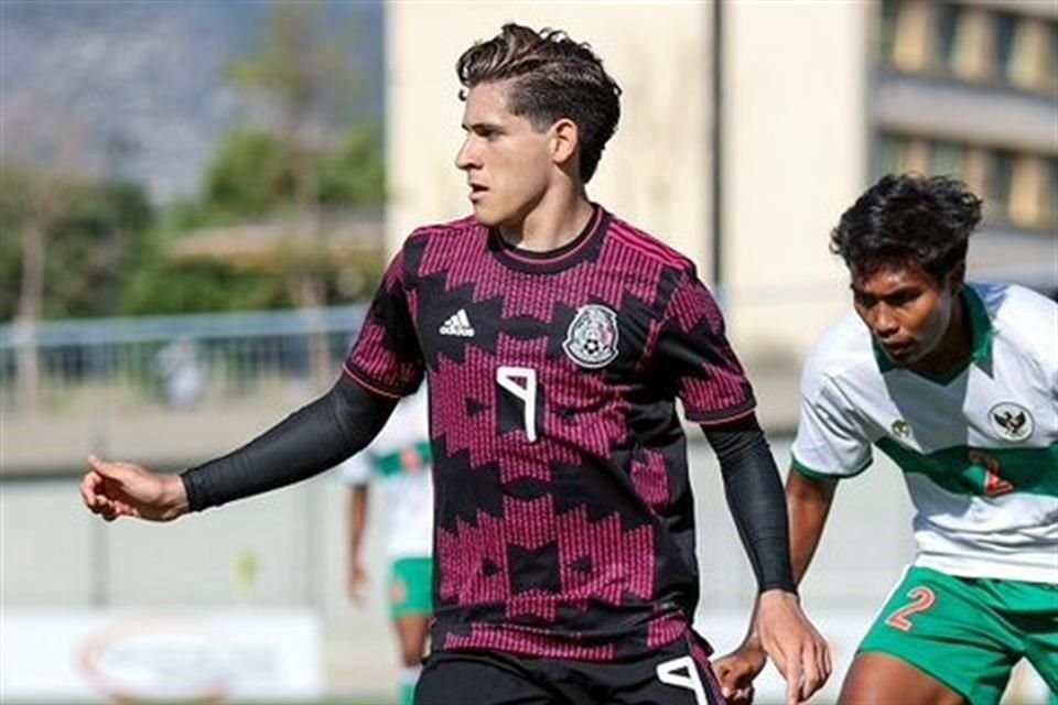 Santiago Muñoz es parte de la ofensiva del Tri Sub 21.