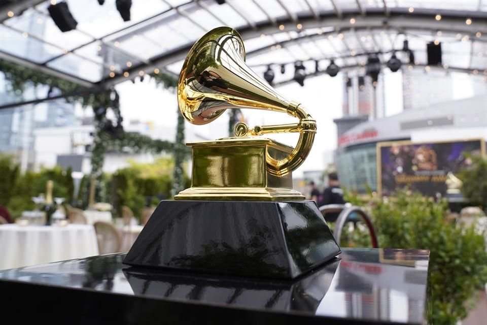 La Academia de la Grabación agregó cinco nuevas categorías de premios Grammy; incluye a Compositor del Año.