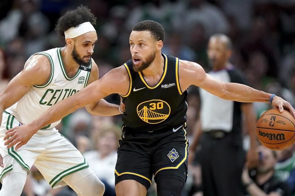 Con 43 puntos Stephen Curry, los Warriors de Golden State vencen 107-97 a los Celtics de Boston para empatar 2-2 las Finales de la NBA.