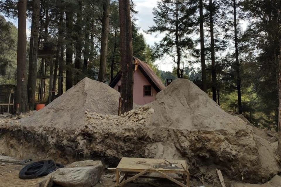 A pesar de la sanción, vecinos de zonas aledañas aseguraron que la construcción ha continuado.