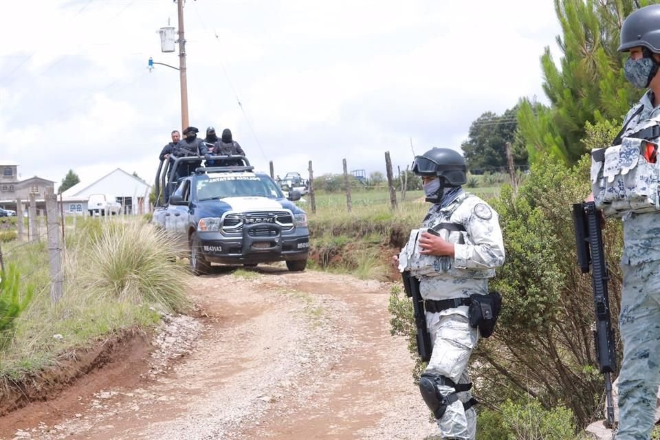 Los oficiales repelieron la agresión y se originó un enfrentamiento, lo que generó la movilización de elementos de la Guardia Nacional, Marina y Sedena.