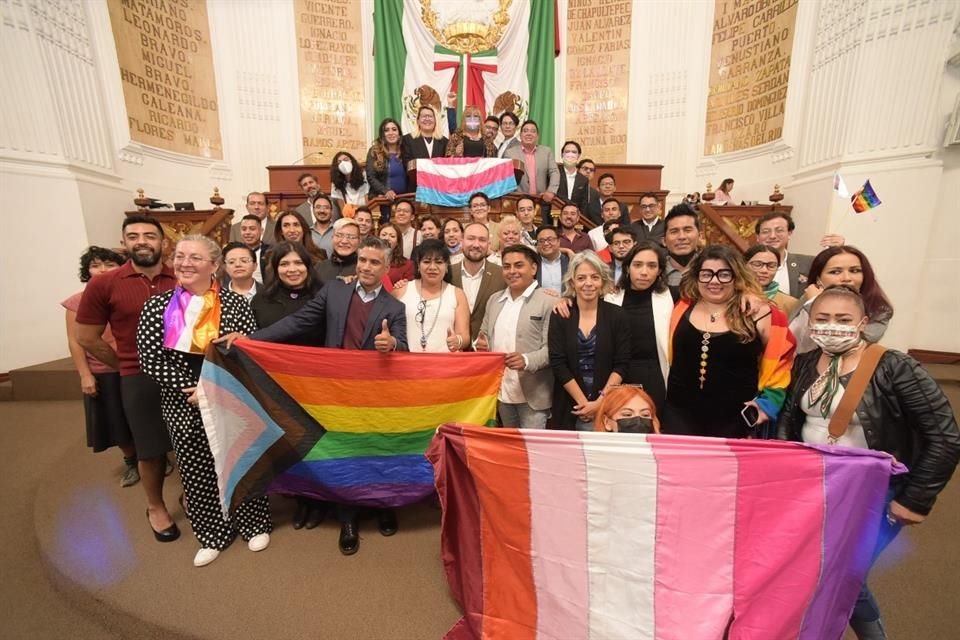 El Congreso instaló el primer parlamento LGBTTTIQA.