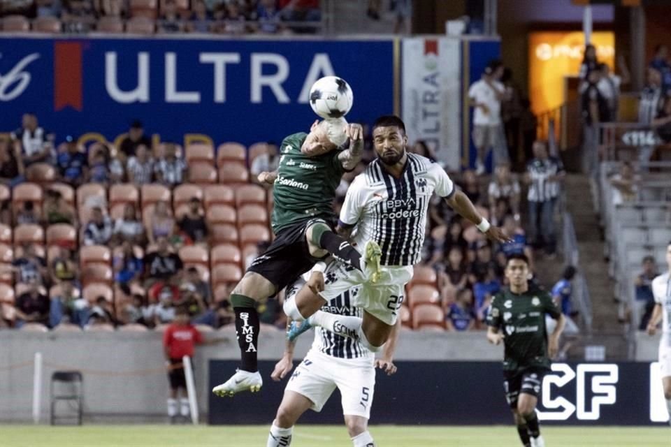 Monterrey dominó, pero Santos metió el gol.