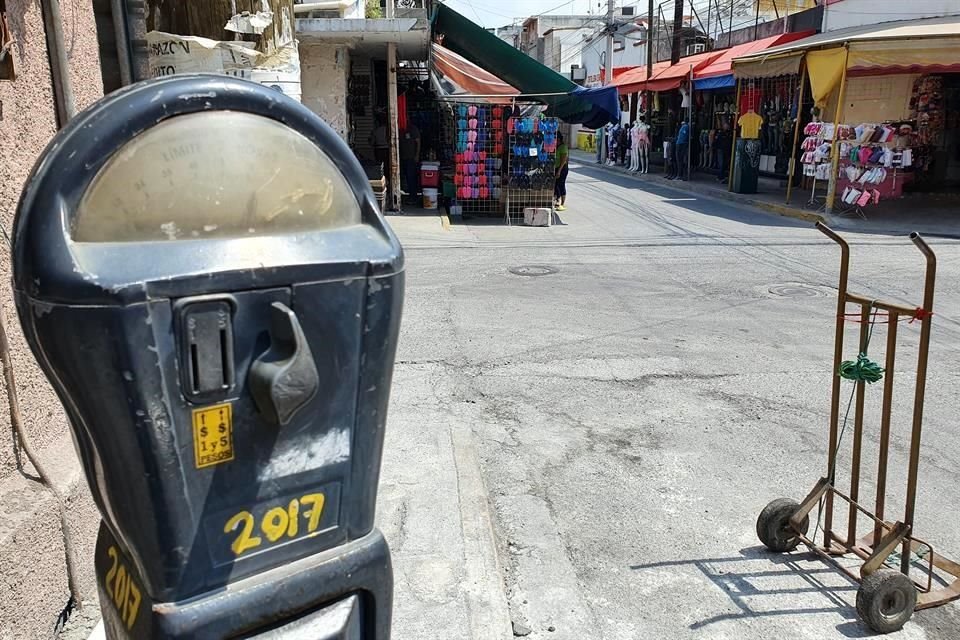 El Municipio de Monterrey proyecta señalizar 13 mil nuevos cajones de estacionamiento; el 15 de junio decidirá a empresa ganadora.