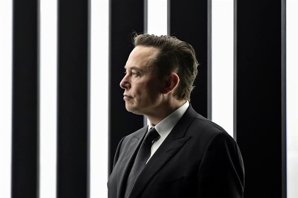 Elon Musk había anunciado el viernes que puso fin al acuerdo con Twitter.