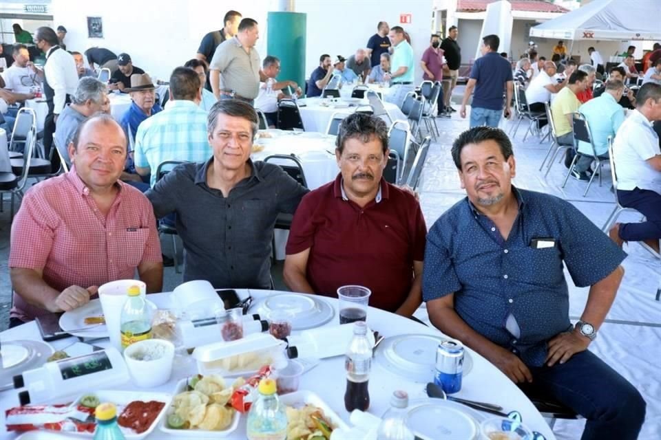 Víctor Montalvo, Otoniel Correa, José Gámez y Servando Jiménez
