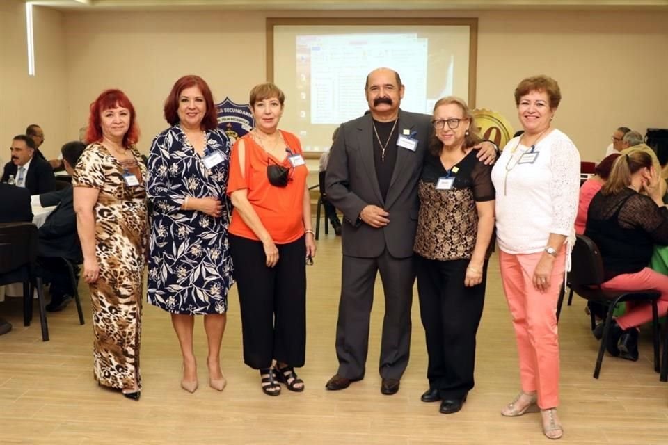 Elsa Estrada, Carmen Leticia Hernández, Cuquis Cantú, Juan Aurelio Cervantes, Blanca Cervantes, y Elizabeth González
