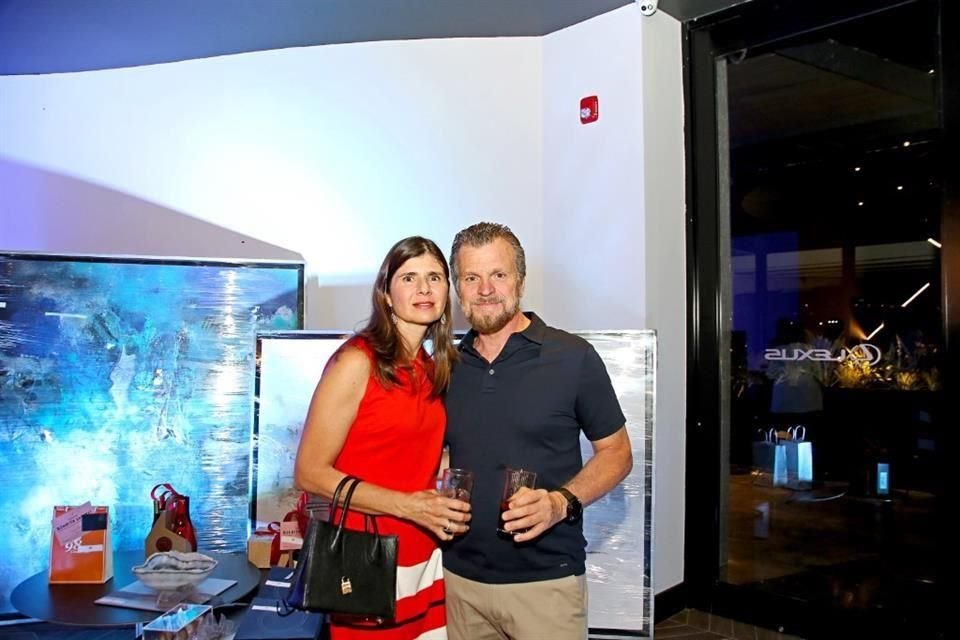 Linda Carillo de Garza y Ricardo Garza