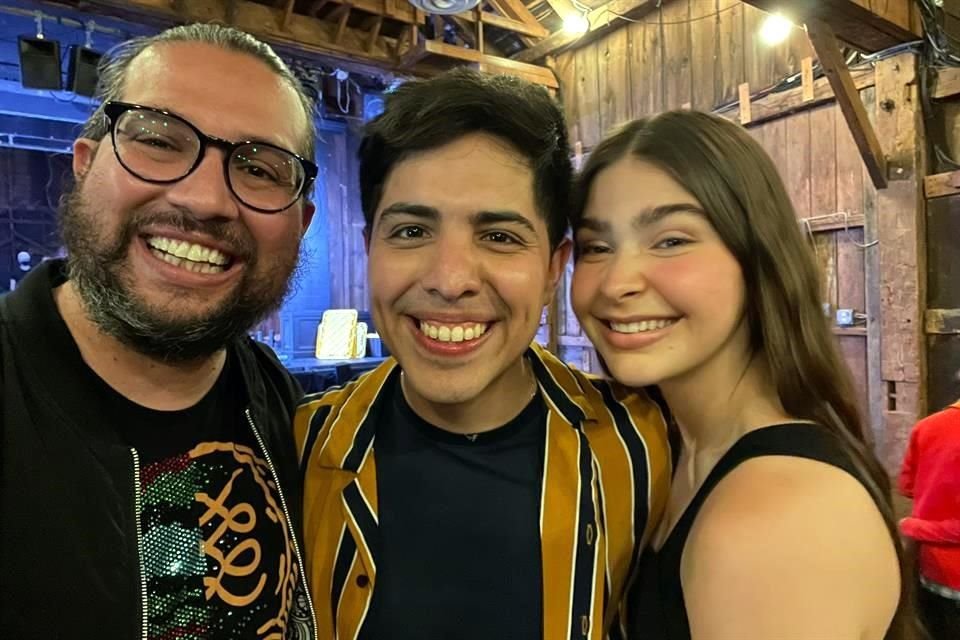 El director Jaime Lozano y los actores Mayela Barrera y Gerardo Esparza iniciaron nueva temporada del musical 'El Otro Oz.