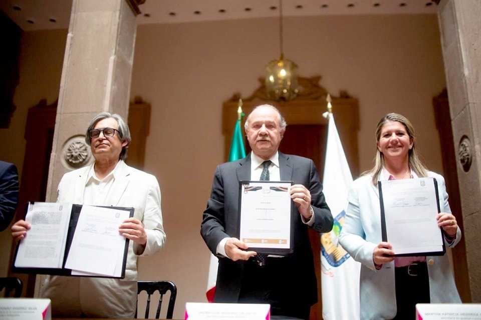 Andrés Ramírez, coordinador de Comar; Javier Navarro, Secretario de Gobierno, y Martha Herrera, Secretaria de Igualdad.