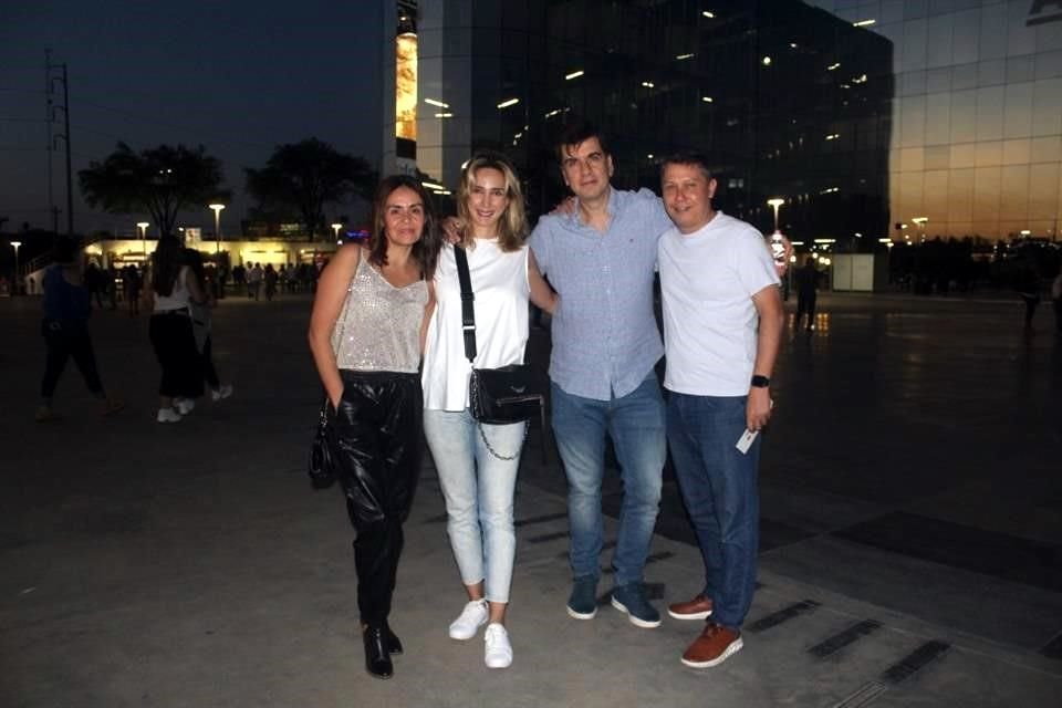 Alicia Lindoro, Diana Lozano, Gabriel Baldini y David Torres