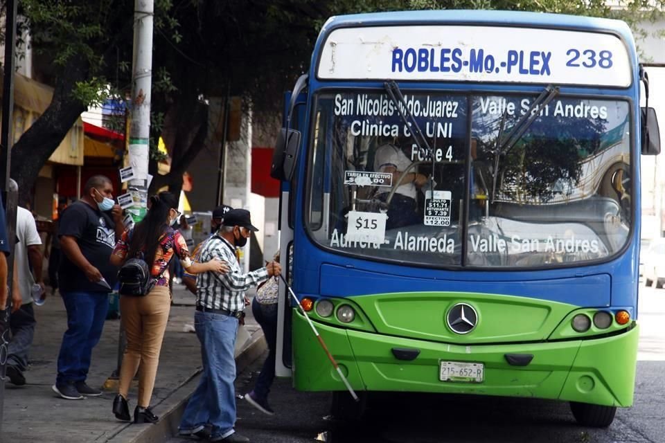 Detalló que el monto de la sanción aumentará en 100 UMAs con cada reincidencia de los camiones sancionados.