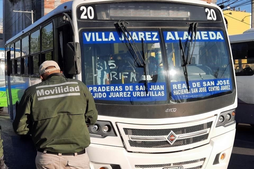 Los elementos los detenían, aplicaban la multa y los dejaban seguir.