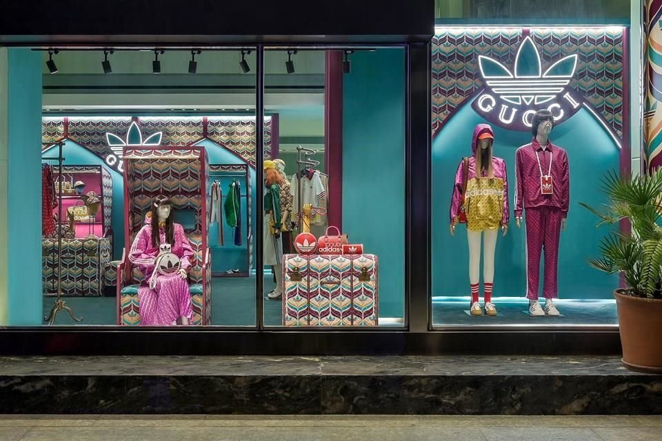 Adidas x Gucci, una colección que fusiona elementos de ambas marcas, abrió tres 'pop-up stores' en CDMX, Guadalajara y Monterrey.