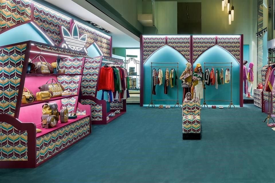 Adidas x Gucci, una colección que fusiona elementos de ambas marcas, abrió tres 'pop-up stores' en CDMX, Guadalajara y Monterrey.