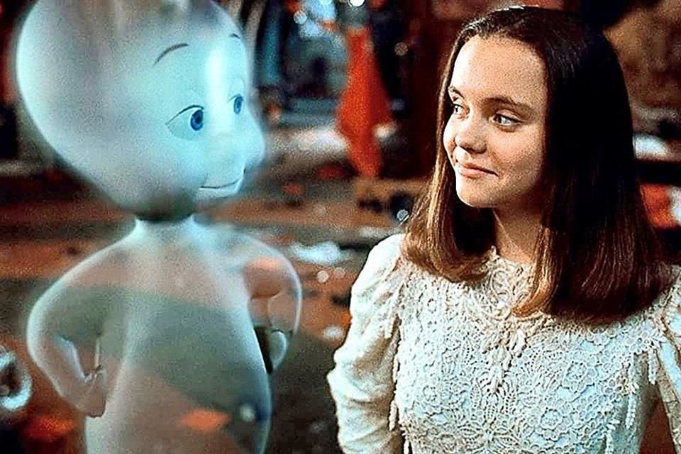 A los 15 años, ya había filmado ocho películas, entre ellas los megahits 'Casper' y 'Ayer y Hoy'.