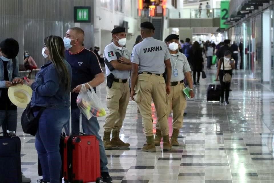 La Secretaría de Marina asumió el mando del Aeropuerto Internacional de la Ciudad de México.