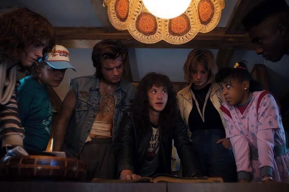 La cuarta temporada de 'Stranger Things' rebasó las mil millones de horas vistas en Netflix, tras los episodios finales recién estrenados.