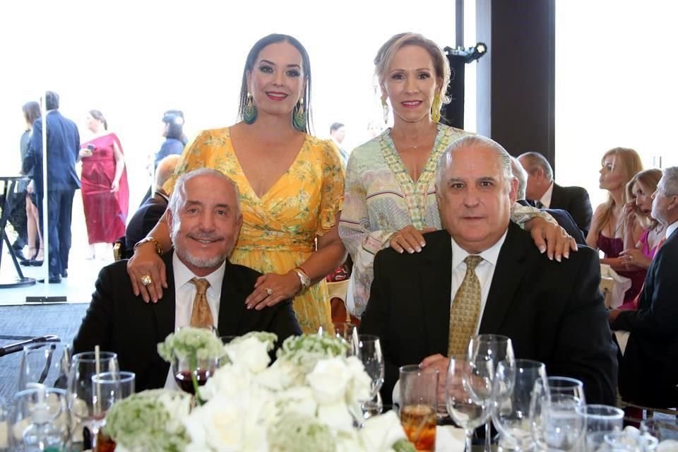 Guillermo Pérez Salinas, Mireya Montemayor Pérez Salinas, Gina Manautou de Maiz y Alejandro Maiz Garza