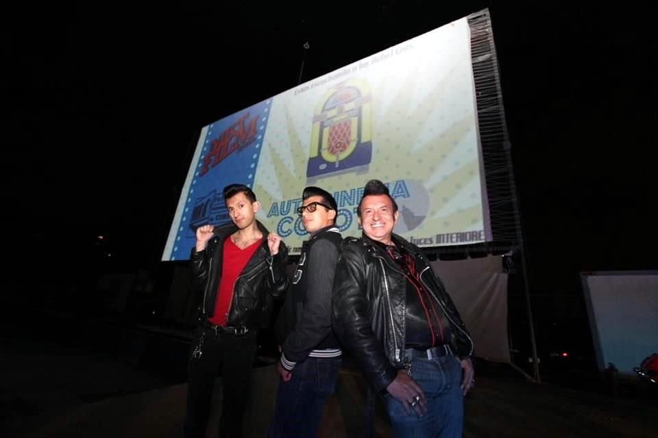 El Autocinema Coyote estrena sede temporal en uno de los estacionamientos de Six Flags. Te contamos detalles de esta nueva experiencia.