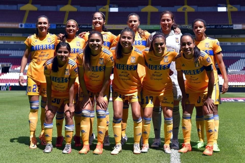 Éste fue el once inicial con el que las 'Amazonas' iniciaron su temporada.