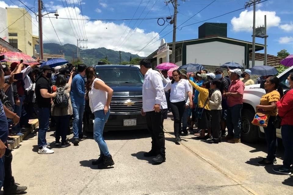 Pobladores aprovecharon para externar su necesidad por médicos especialistas en el Municipio.