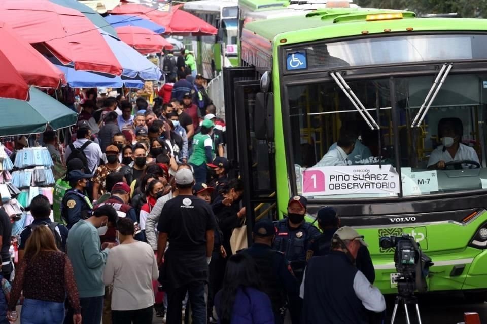 Gobierno de Ciudad de México informó que tras cierre de 12 estaciones de Línea 1, RTP circulará de manera paralela a la vía de transporte.