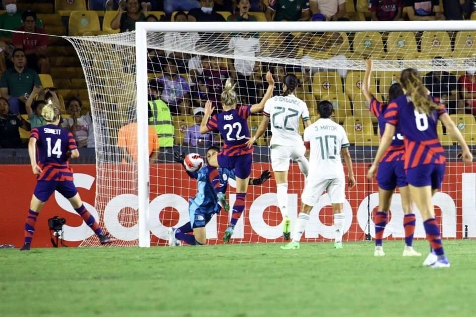 Kristie Mewis marcó sobre la hora para darle el triunfo a las estadounidenses.