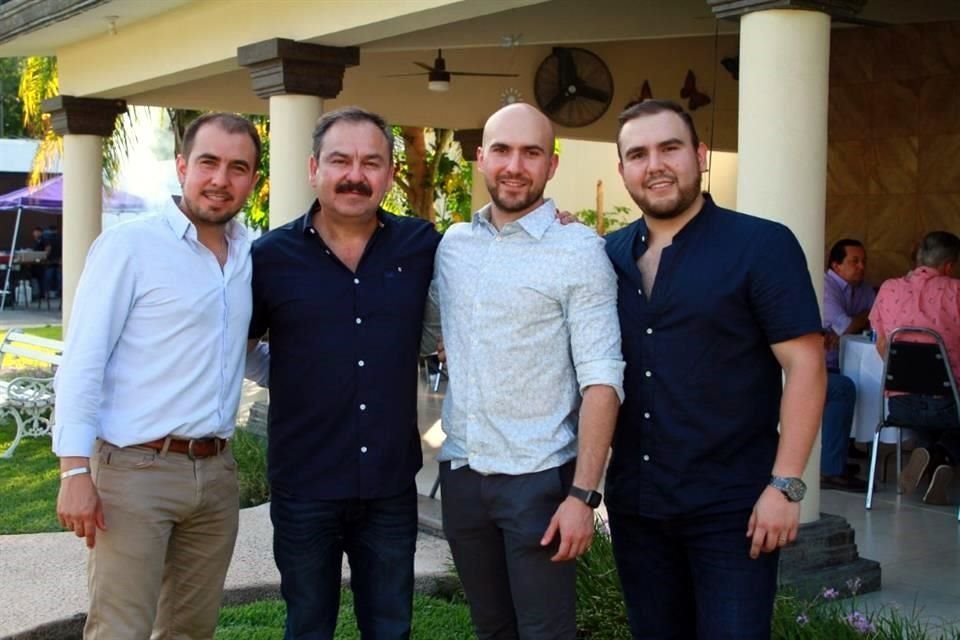 Martín Gerardo Treviño Blanco, Martín Treviño Garza, Jorge Treviño Blanco y Javier Esteban Treviño Blanco
