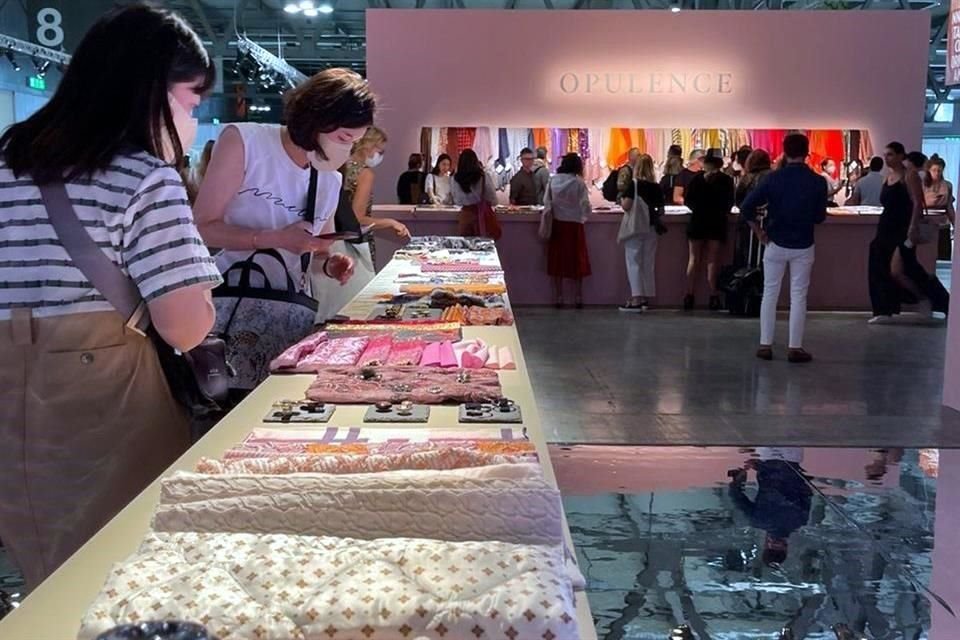 Esta semana arrancó la edición número 35 de Milano Unica, la feria de textiles y accesorios de alta gama para toda la familia.