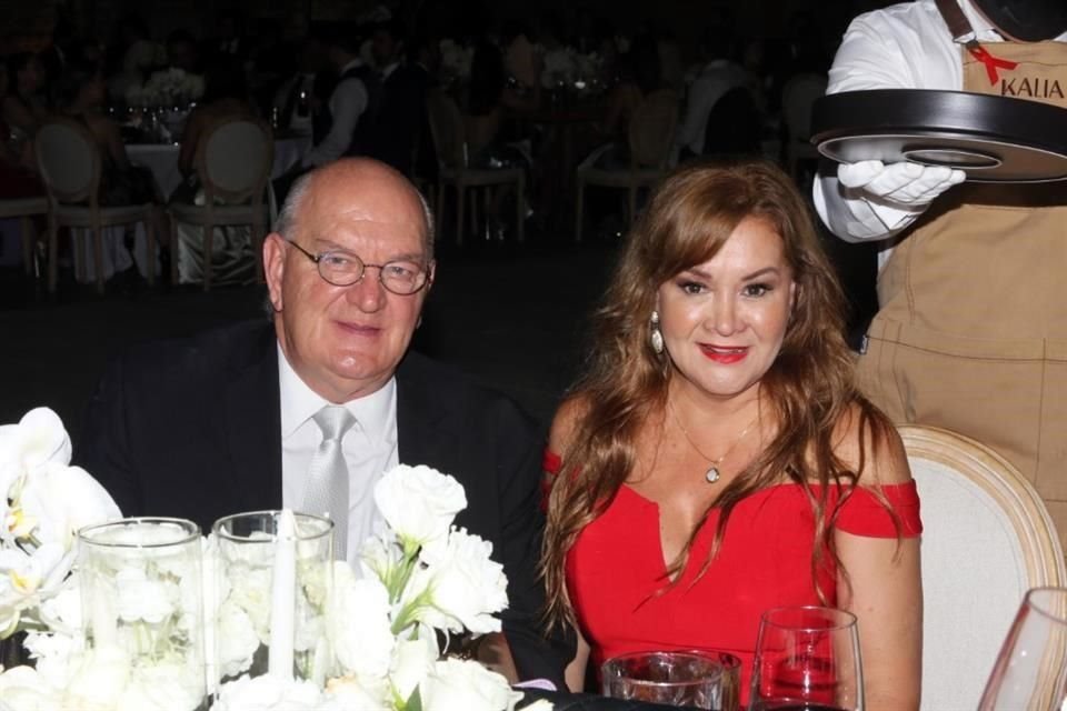 Gilberto Garza y Alma Cortez