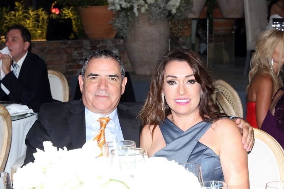 Raúl Bribiesca y Erika Bribiesca