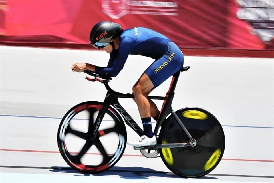 Tomás Aguirre se llevó el primer lugar en el Velódromo del Centro Olímpico Mexicano.