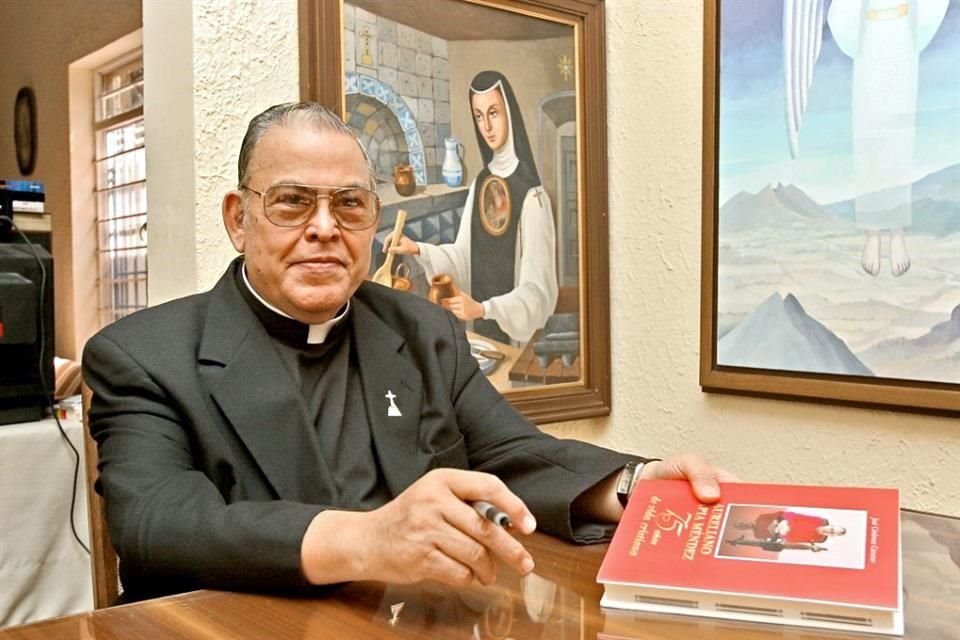 El sacerdote e historiador falleció en el 2011.