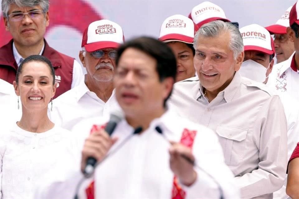 Sheinbaum y López durante una asamblea que realizó Morena en el Estado de México en junio pasado.