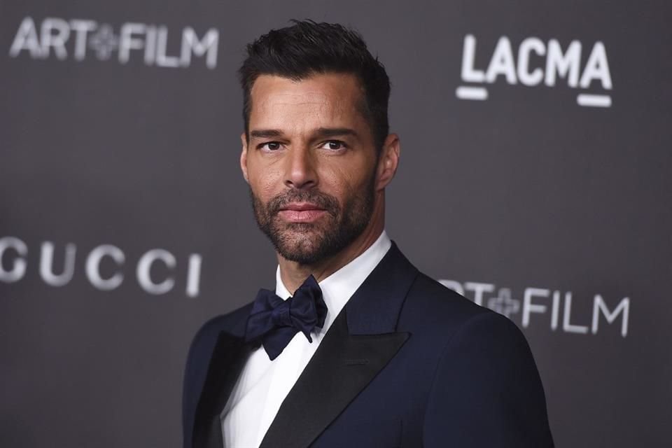 El sobrino de Ricky Martin denunció haber recibido amenazas de muerte horas antes de que el cantante comparezca por orden de restricción.