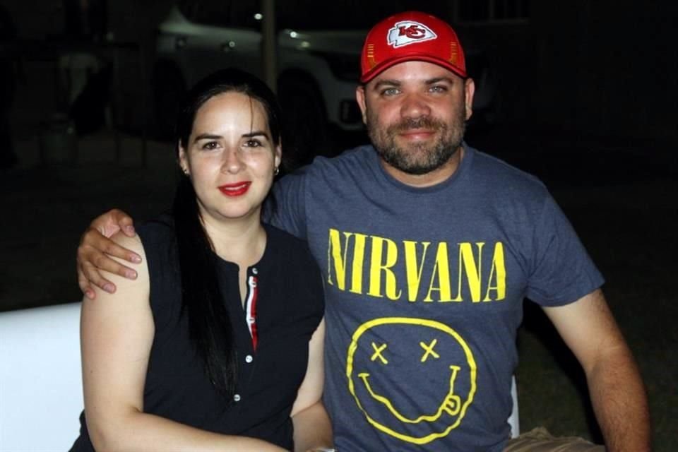 Daniela Bejarano y Sergio Adam