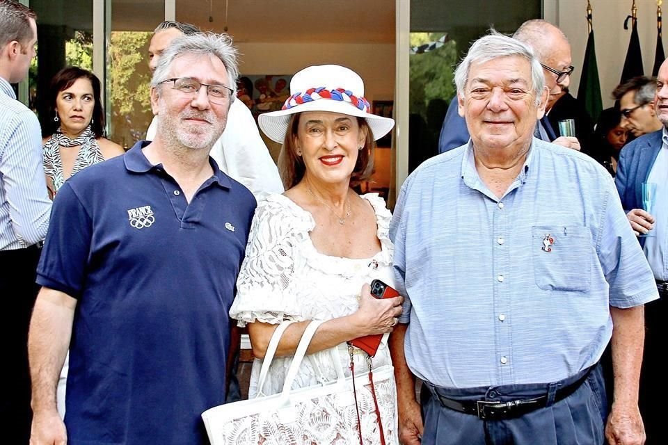 Guillaume Pierre, Cónsul General de Francia, Susana Canales de Odriozola y Jorge Odriozola