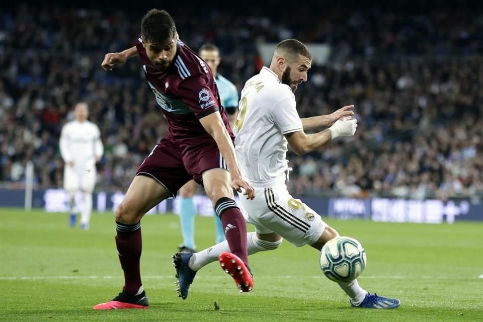Araujo se recupera de la lesión.