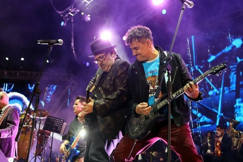 Poco más de 17 mil personas se reunieron en la Arena CDMX para ver el show 'Rock en Tu Idioma Sinfónico Vol. III', con más de 30 artistas.
