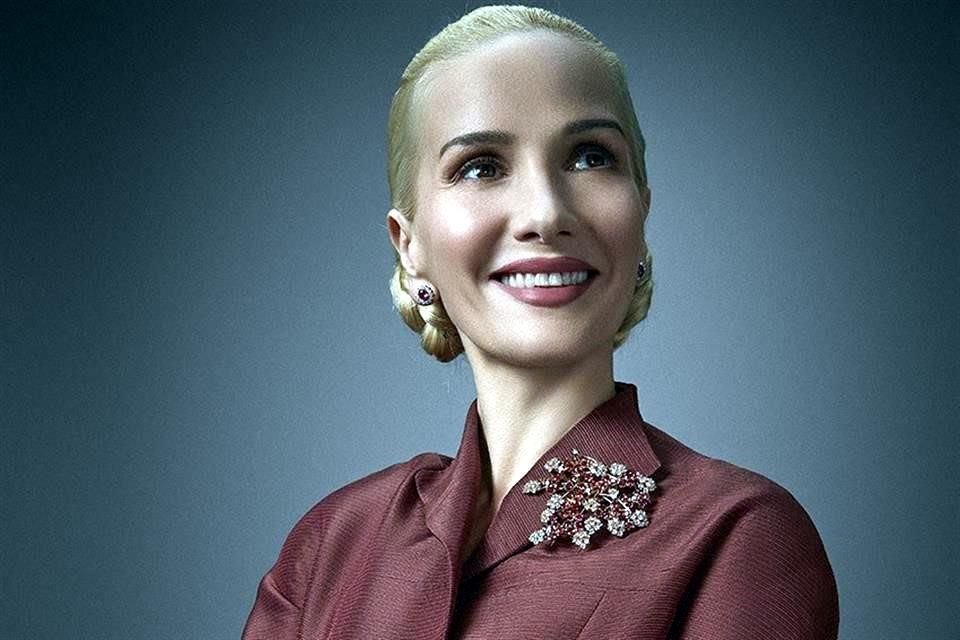 Natalia Oreiro interpreta a Eva Perón en 'Santa Evita', la miniserie que se estrena este martes por Star+.