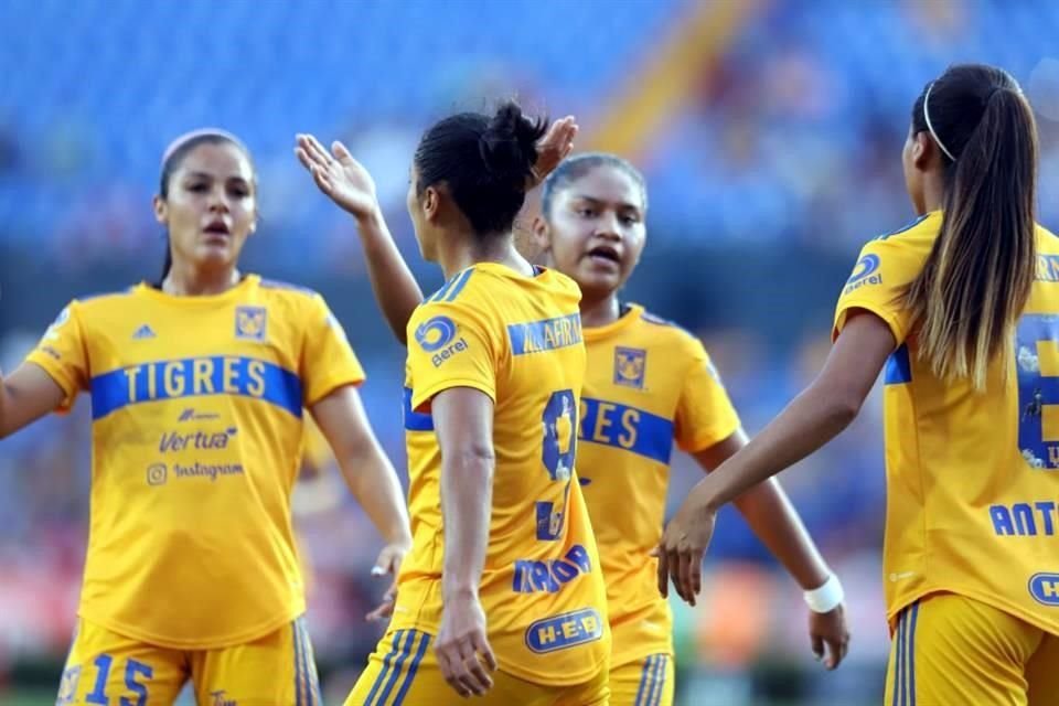 Mayor regresó con todo a Tigres Femenil y se despachó con un doblete ante Querétaro.