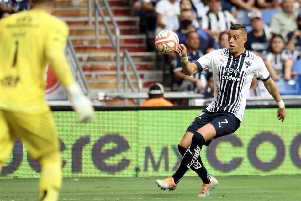 El Monterrey desperdició varias de gol en el segundo tiempo y se conformó con el 1-0.