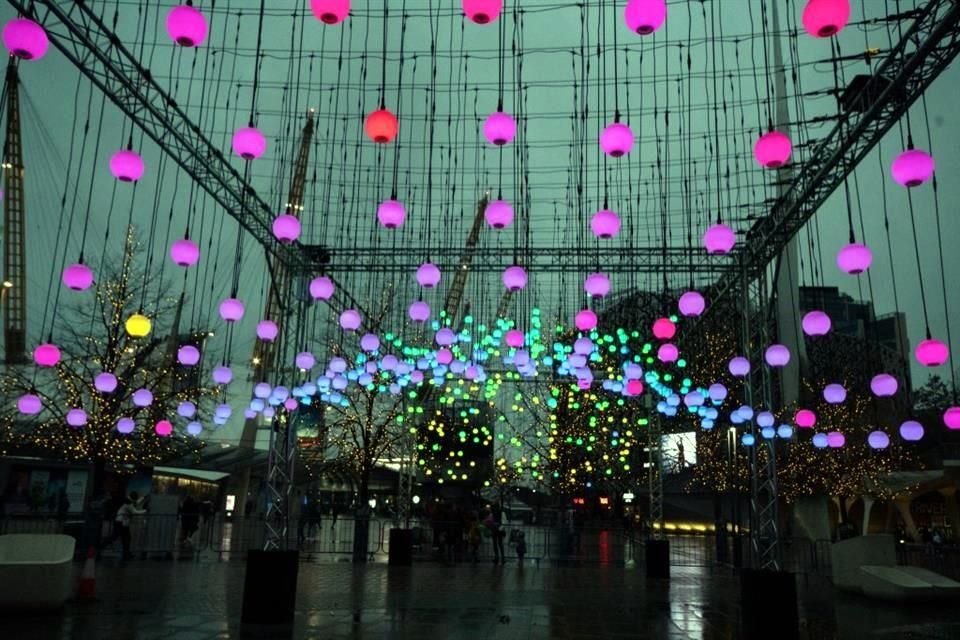 En septiembre del 2019, esta 'ola' de luces fue llevada al desierto de Nevada, Estados Unidos para el festival artístico Burning Man.