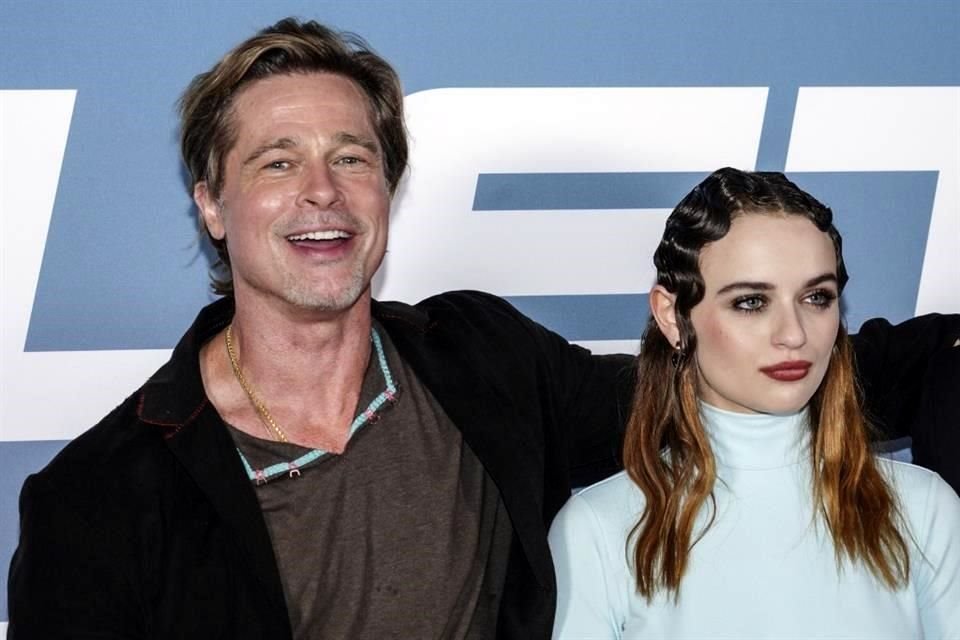 Brad Pitt y Joey King posaron ante fotógrafos en la premiere en Londres.