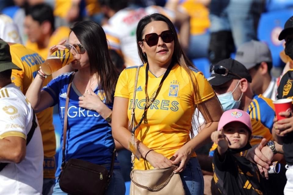 La afición de Tigres esperaba ver el tercer triunfo seguido en casa de sus felinos, el quinto al hilo en el torneo.