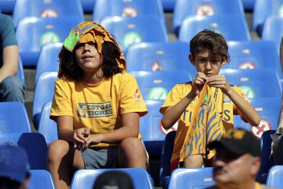 La afición de Tigres esperaba ver el tercer triunfo seguido en casa de sus felinos, el quinto al hilo en el torneo.