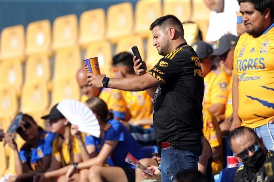 La afición de Tigres esperaba ver el tercer triunfo seguido en casa de sus felinos, el quinto al hilo en el torneo.