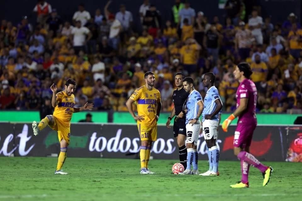 Juan Pablo Vigón entró de cambio al 76' por Fulgencio, pero fue expulsado al 82'.